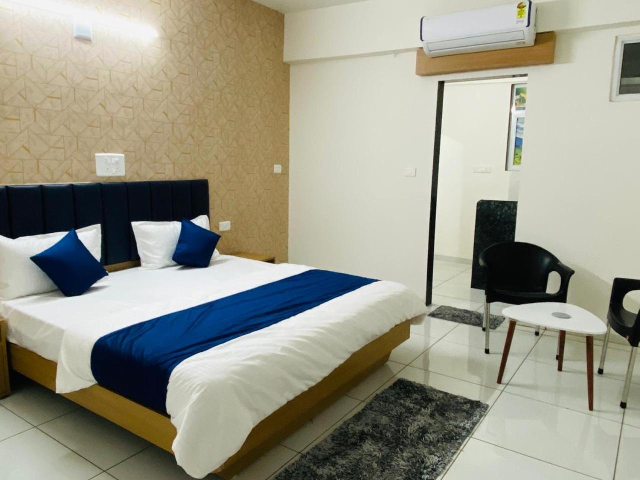 Hotel Balaji Villa Vadodara Exteriör bild
